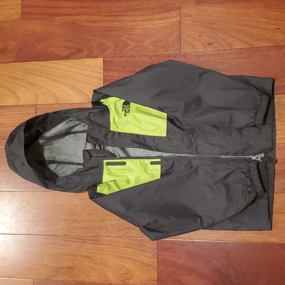 North Face Boys Windbreaker Jacket size 6